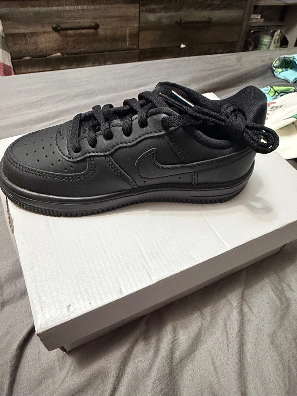 Nike force 1 low lace  11.5 C